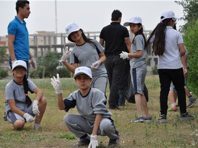 Kalar Students Clean Up the Community